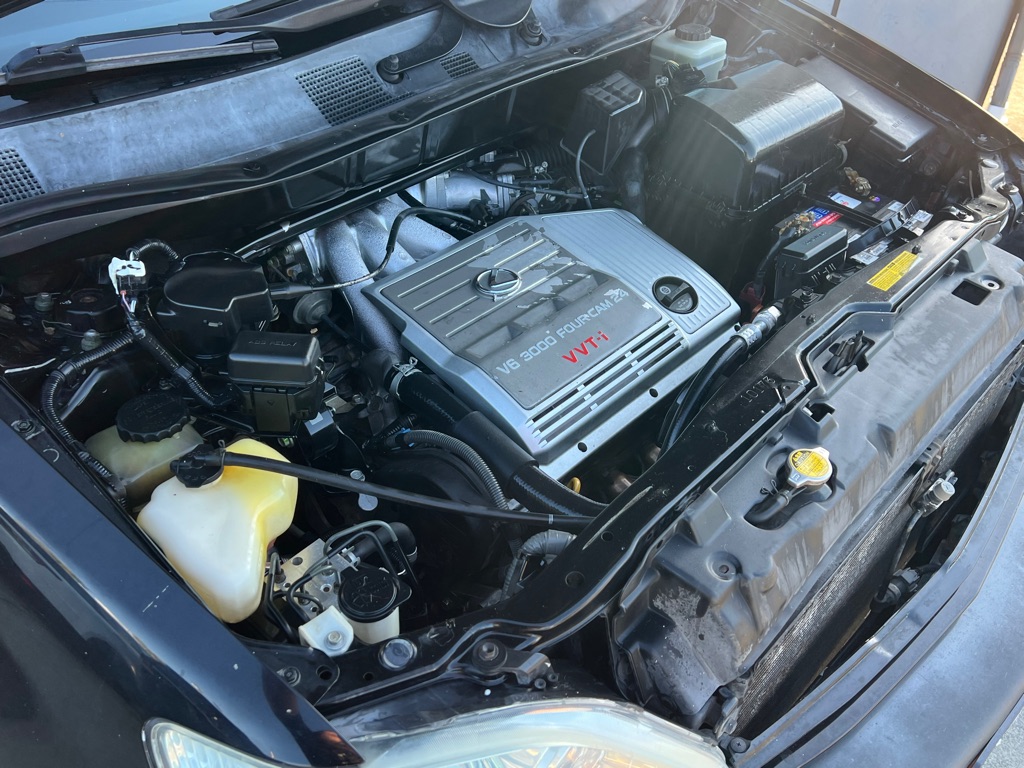 Photo 10 of this LEXUS RX 300