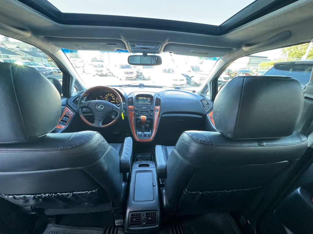 Photo 14 of this LEXUS RX 300
