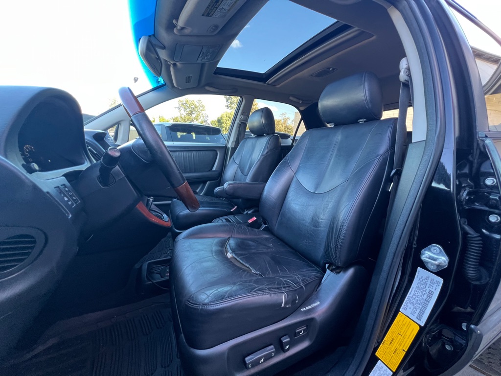 Photo 12 of this LEXUS RX 300