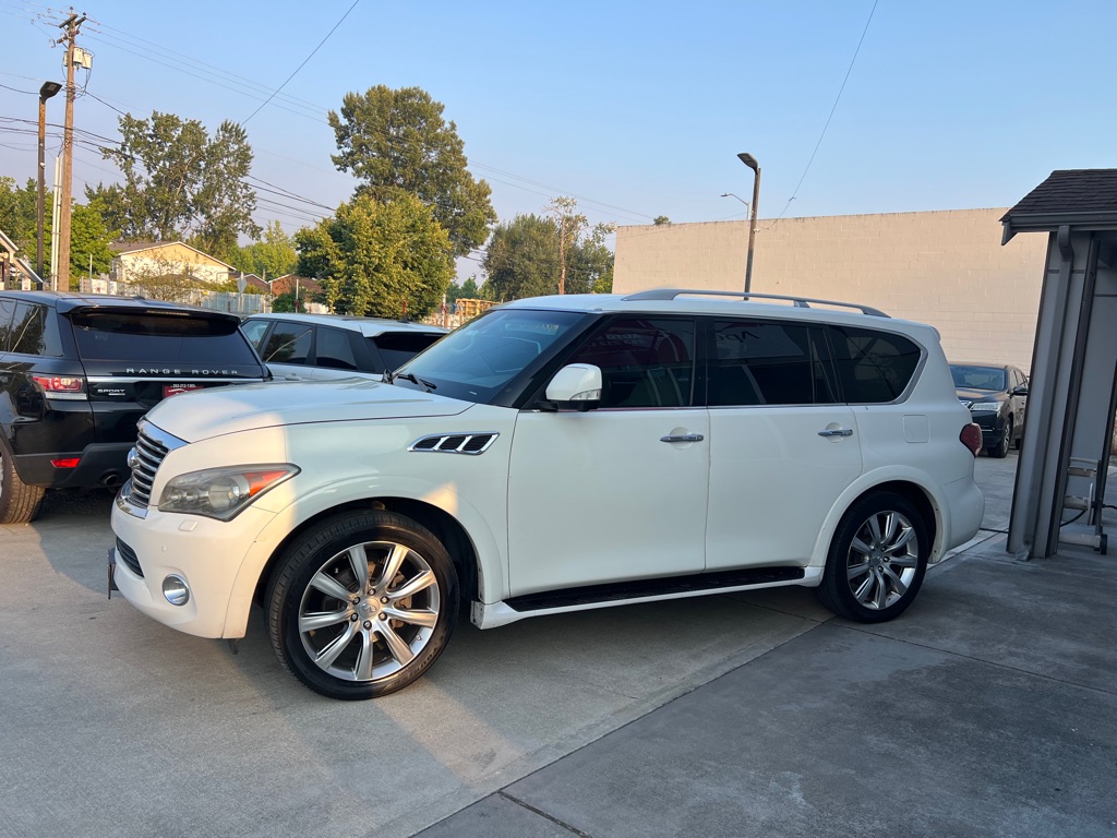 Photo 4 of this INFINITI QX56