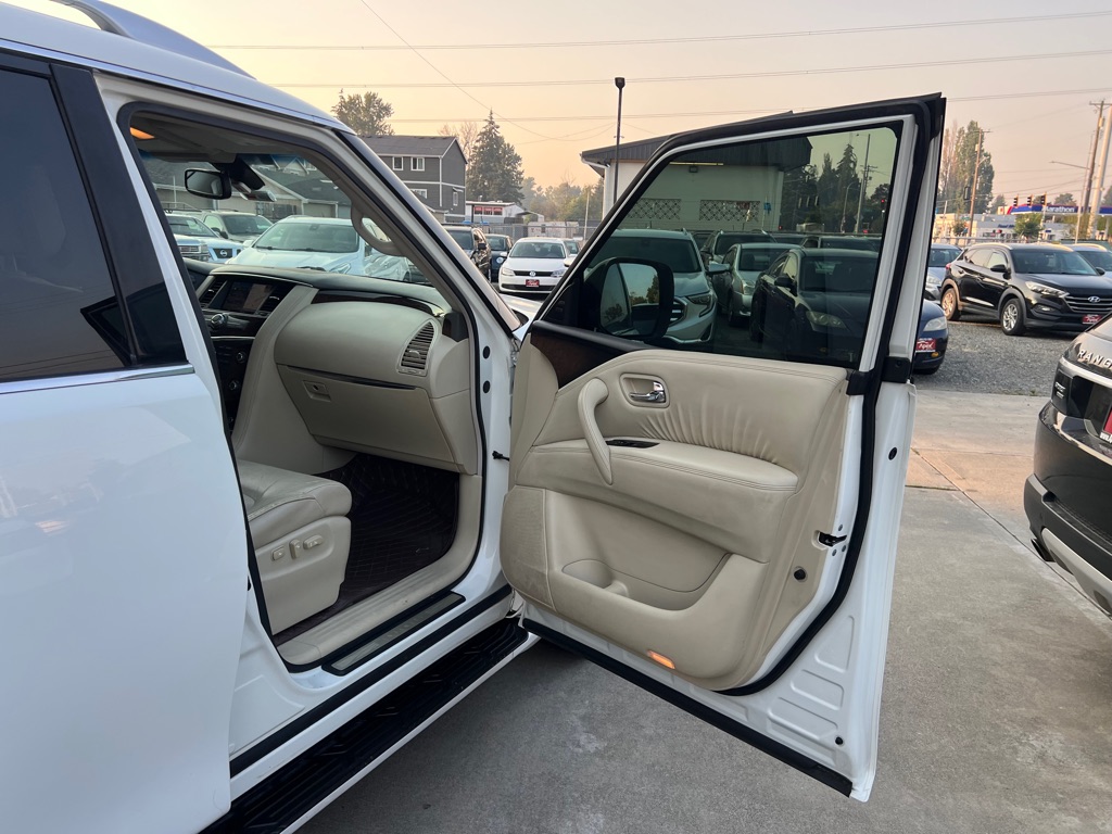 Photo 19 of this INFINITI QX56
