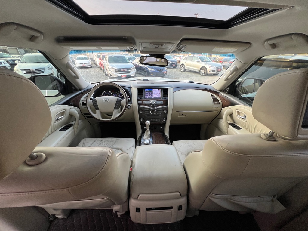 Photo 14 of this INFINITI QX56