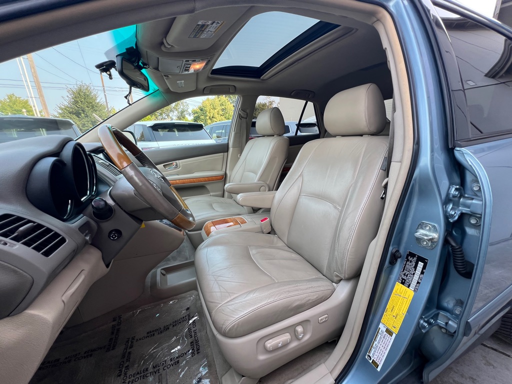 Photo 11 of this LEXUS RX 350