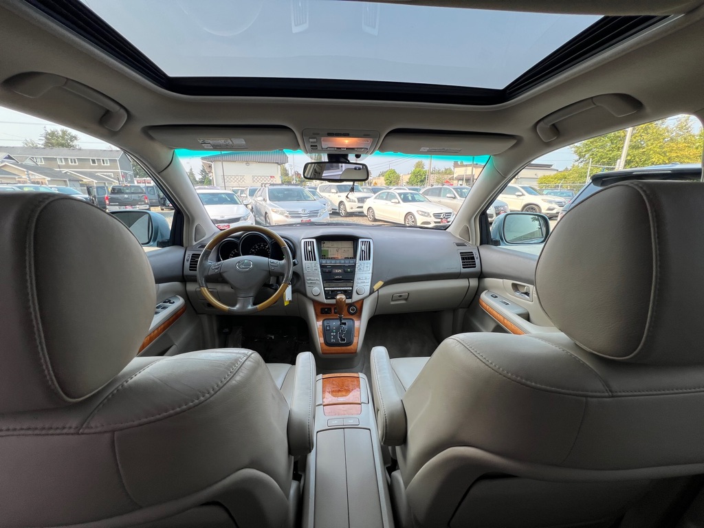 Photo 13 of this LEXUS RX 350
