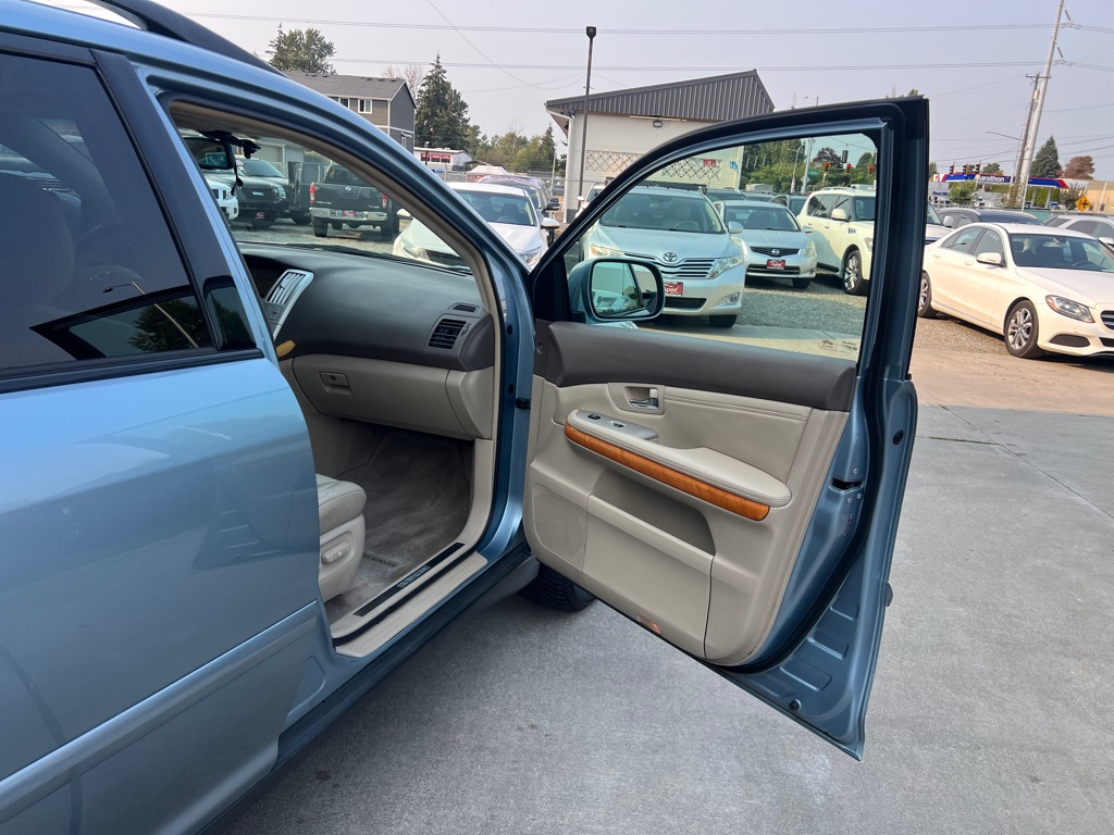 Photo 17 of this LEXUS RX 350