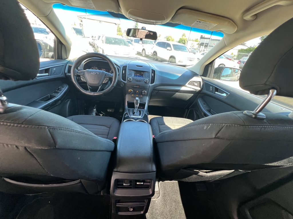 Photo 13 of this FORD EDGE