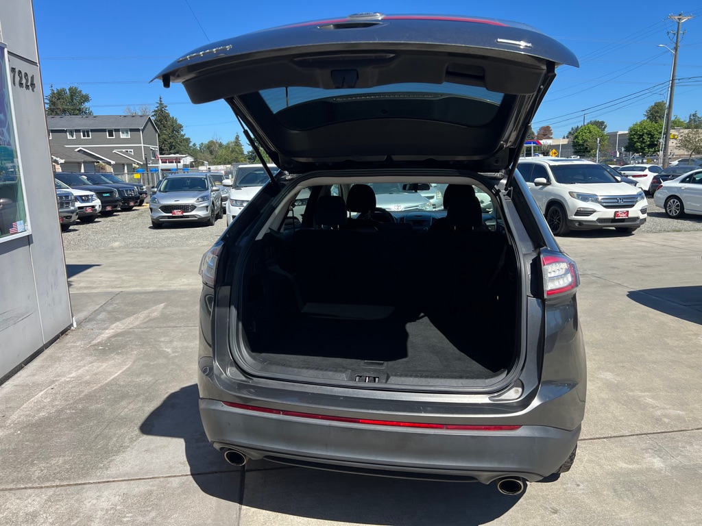 Photo 15 of this FORD EDGE