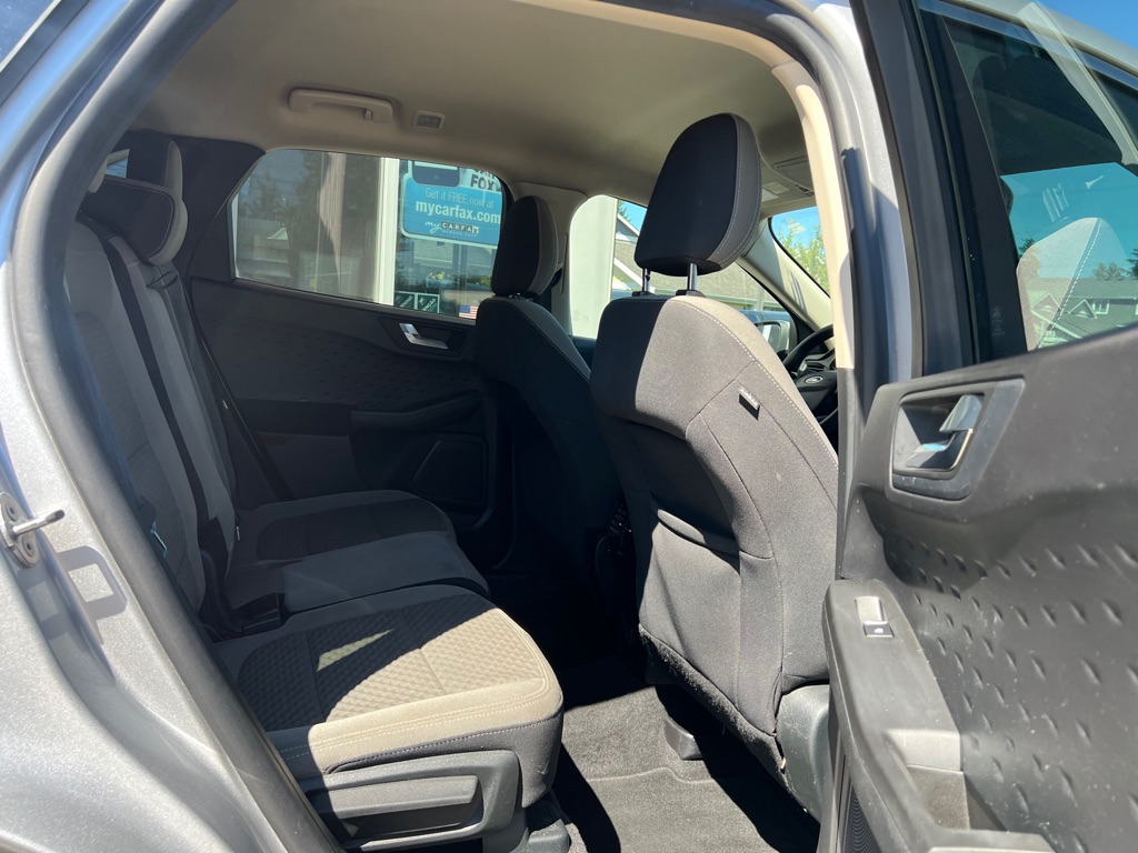 Photo 15 of this FORD ESCAPE