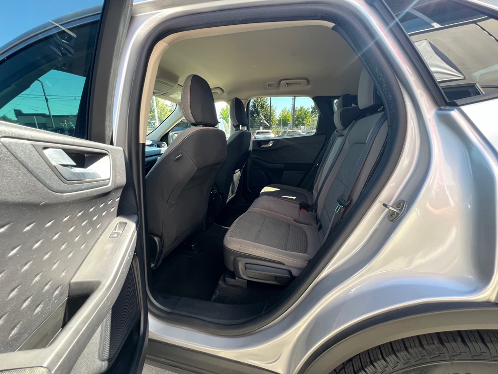 Photo 12 of this FORD ESCAPE