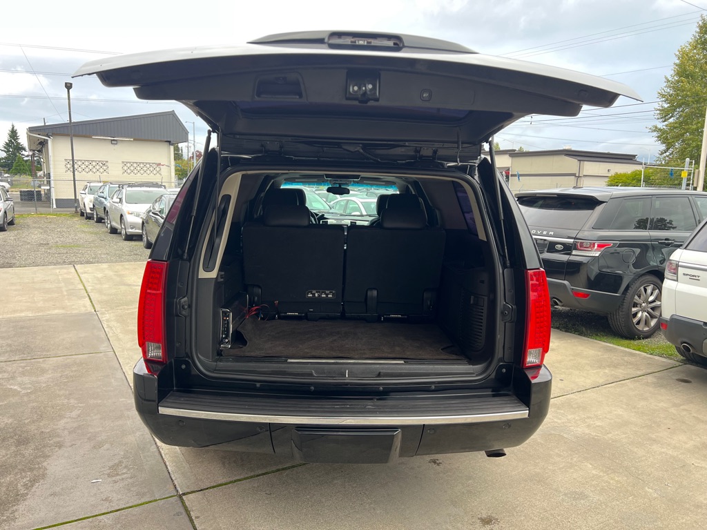 Photo 17 of this CADILLAC ESCALADE ESV