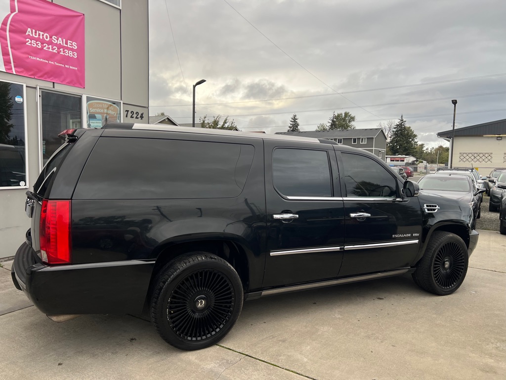 Photo 8 of this CADILLAC ESCALADE ESV