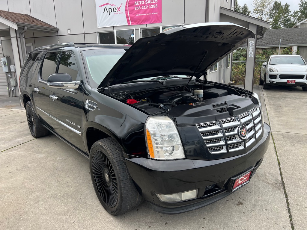 Photo 10 of this CADILLAC ESCALADE ESV