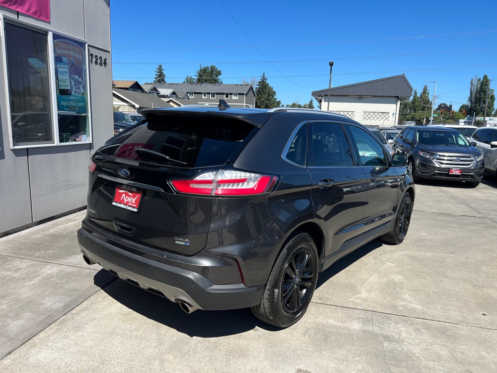 Photo 7 of this FORD EDGE