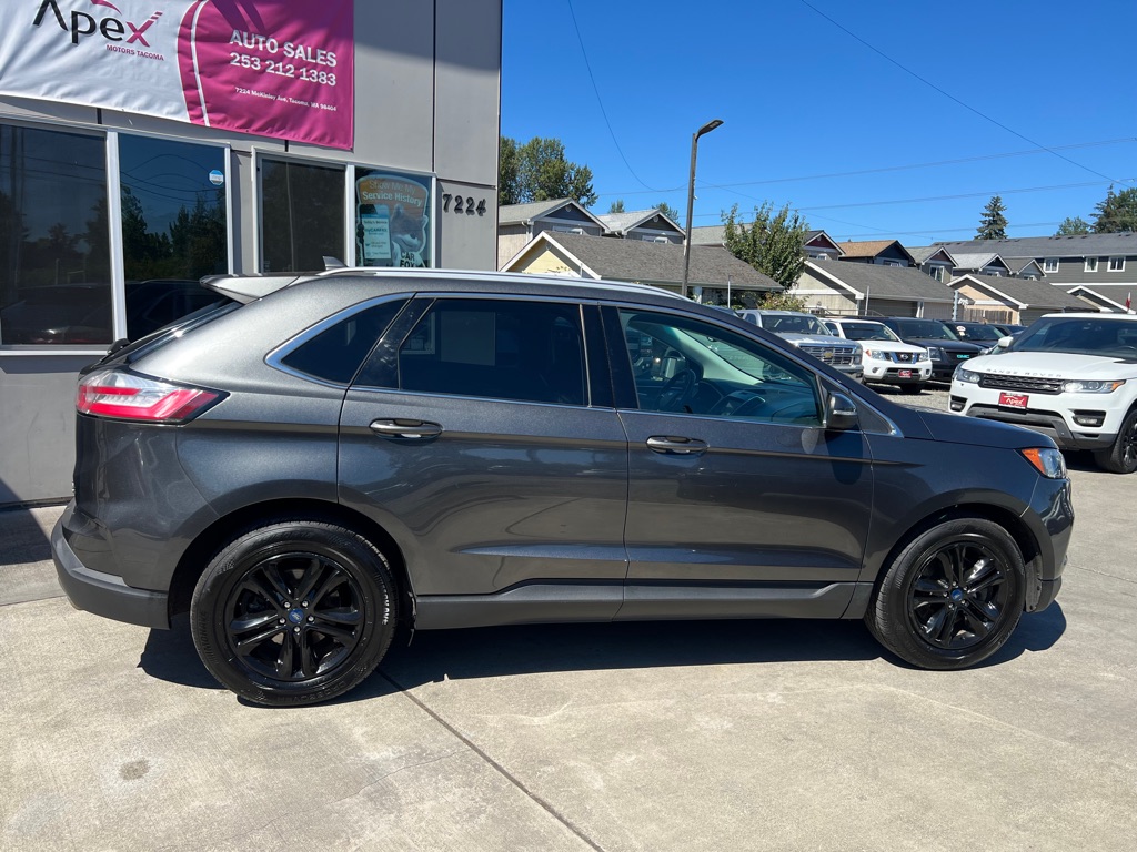 Photo 8 of this FORD EDGE