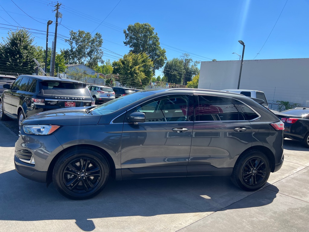 Photo 4 of this FORD EDGE