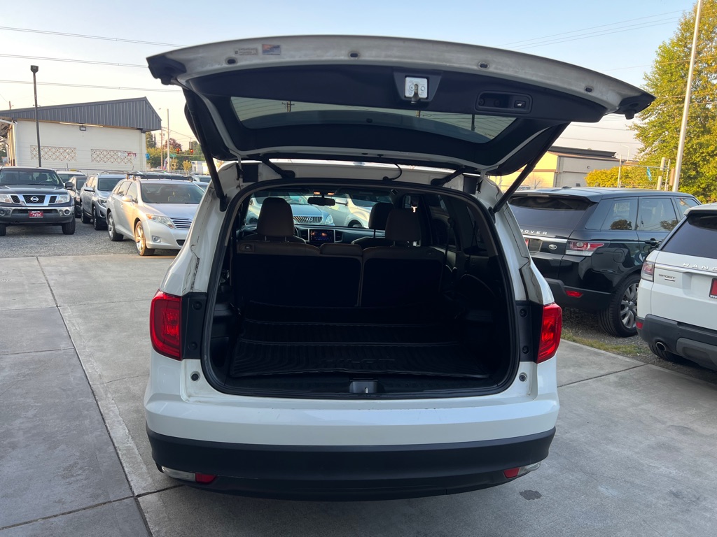 Photo 18 of this HONDA PILOT