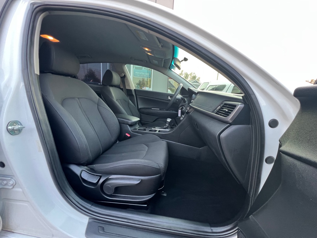Photo 19 of this KIA OPTIMA