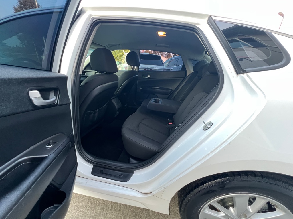 Photo 12 of this KIA OPTIMA