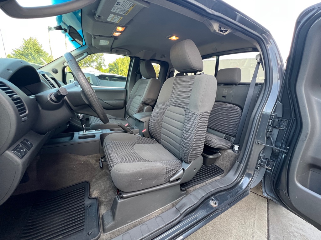 Photo 13 of this NISSAN FRONTIER