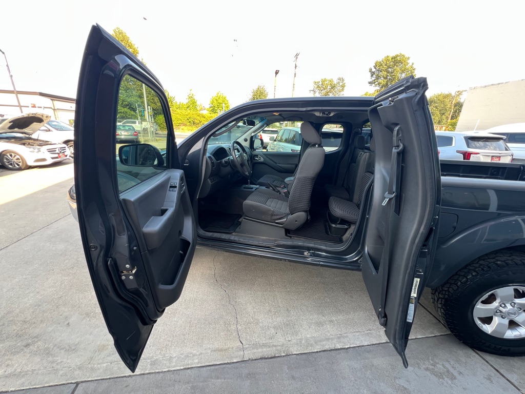 Photo 12 of this NISSAN FRONTIER