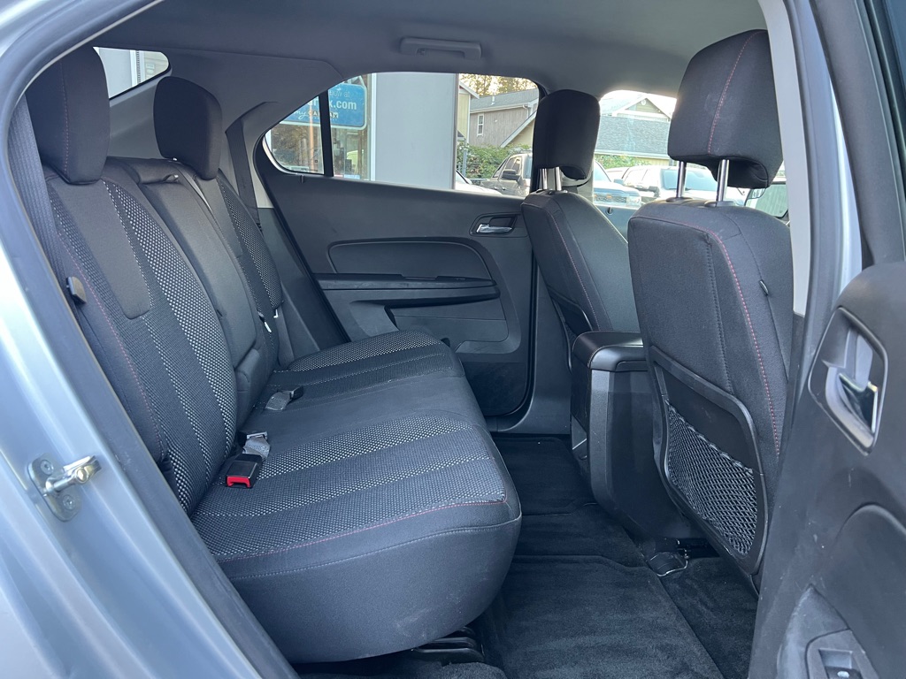 Photo 16 of this CHEVROLET EQUINOX