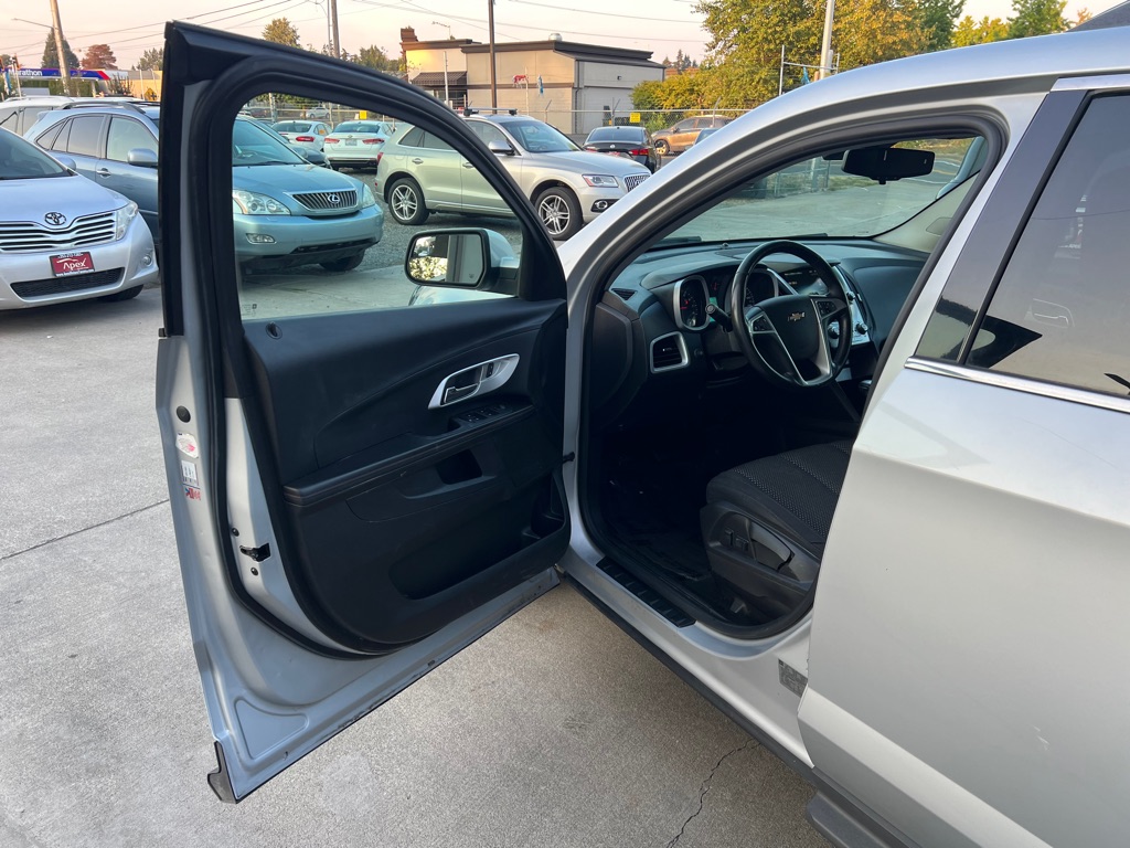 Photo 10 of this CHEVROLET EQUINOX
