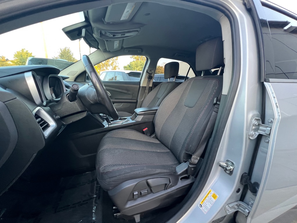 Photo 11 of this CHEVROLET EQUINOX