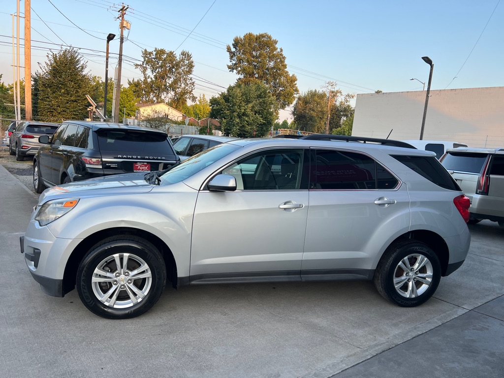 Photo 4 of this CHEVROLET EQUINOX