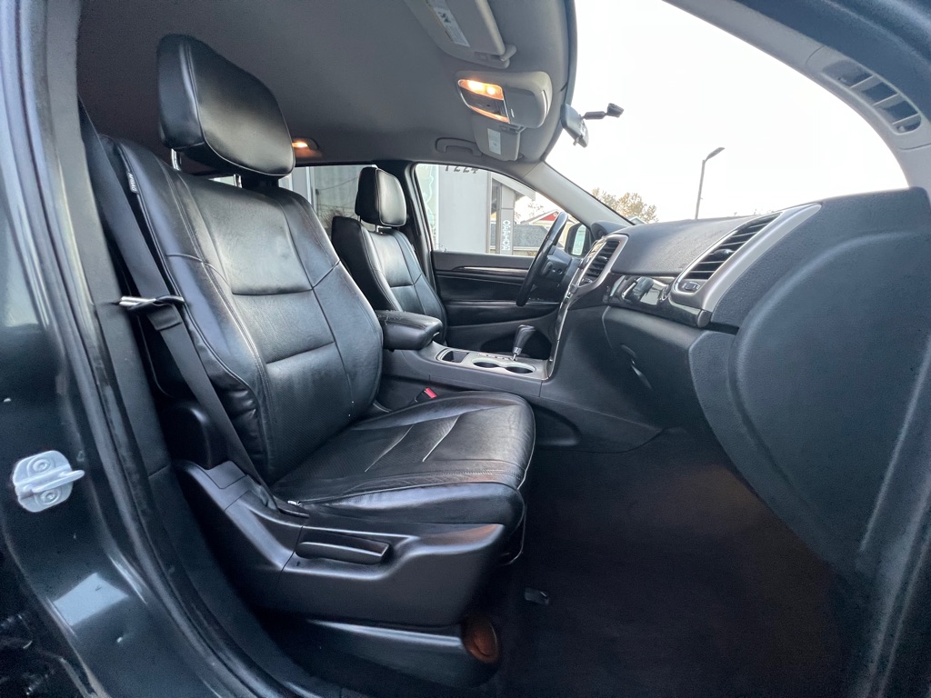 Photo 19 of this JEEP GRAND CHEROKEE