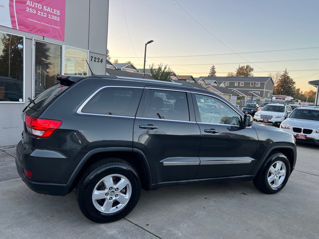 Photo 8 of this JEEP GRAND CHEROKEE