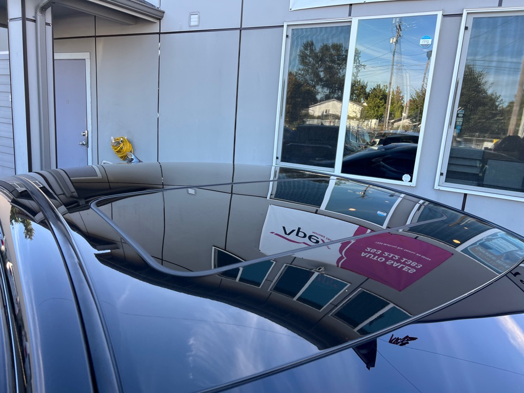 Photo 9 of this LEXUS ES 300H