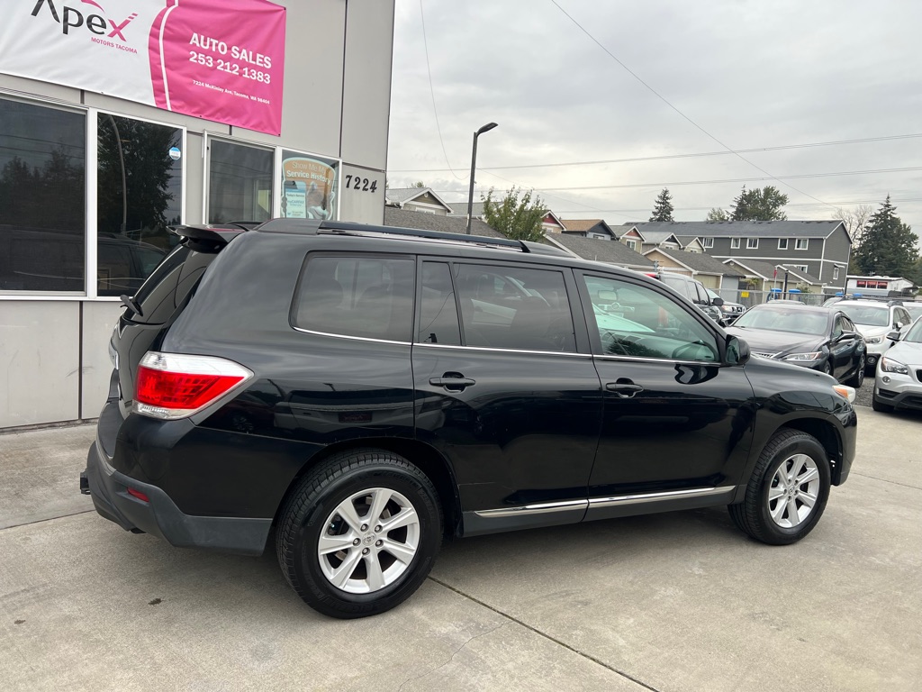 Photo 8 of this TOYOTA HIGHLANDER