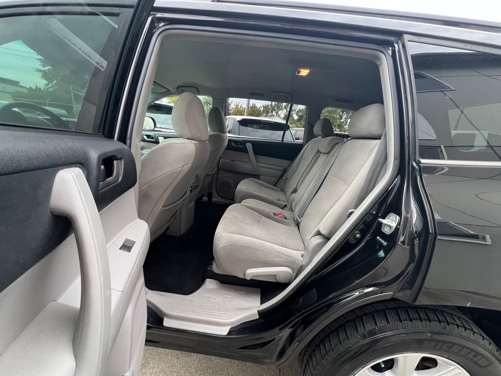 Photo 12 of this TOYOTA HIGHLANDER