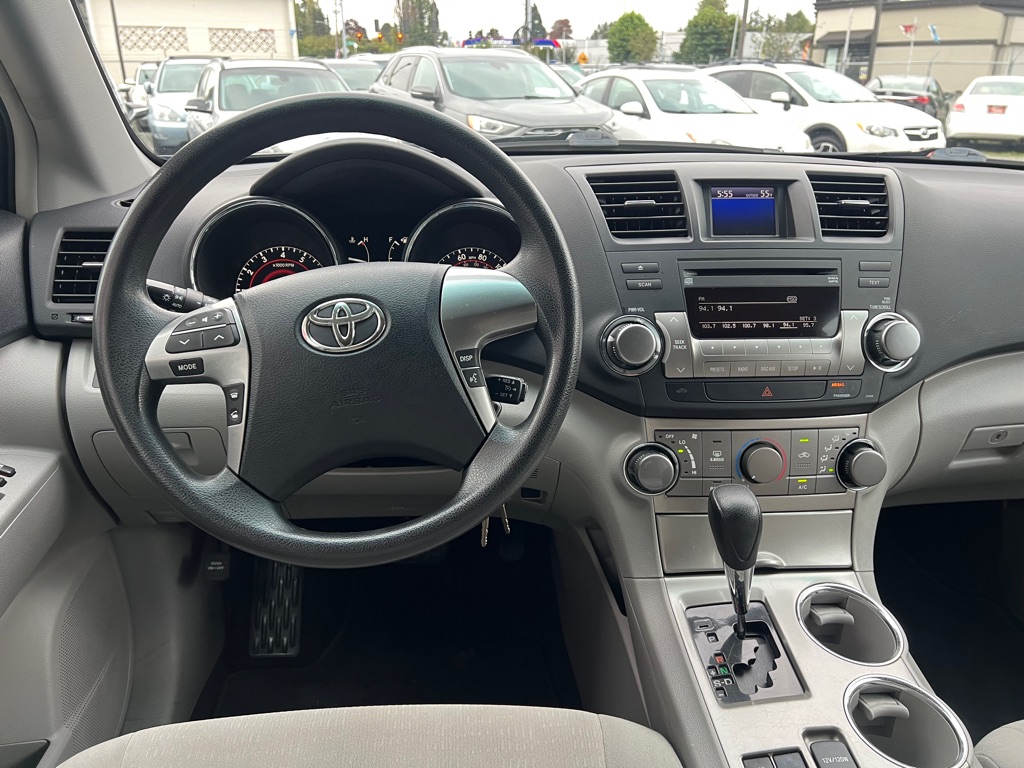 Photo 14 of this TOYOTA HIGHLANDER