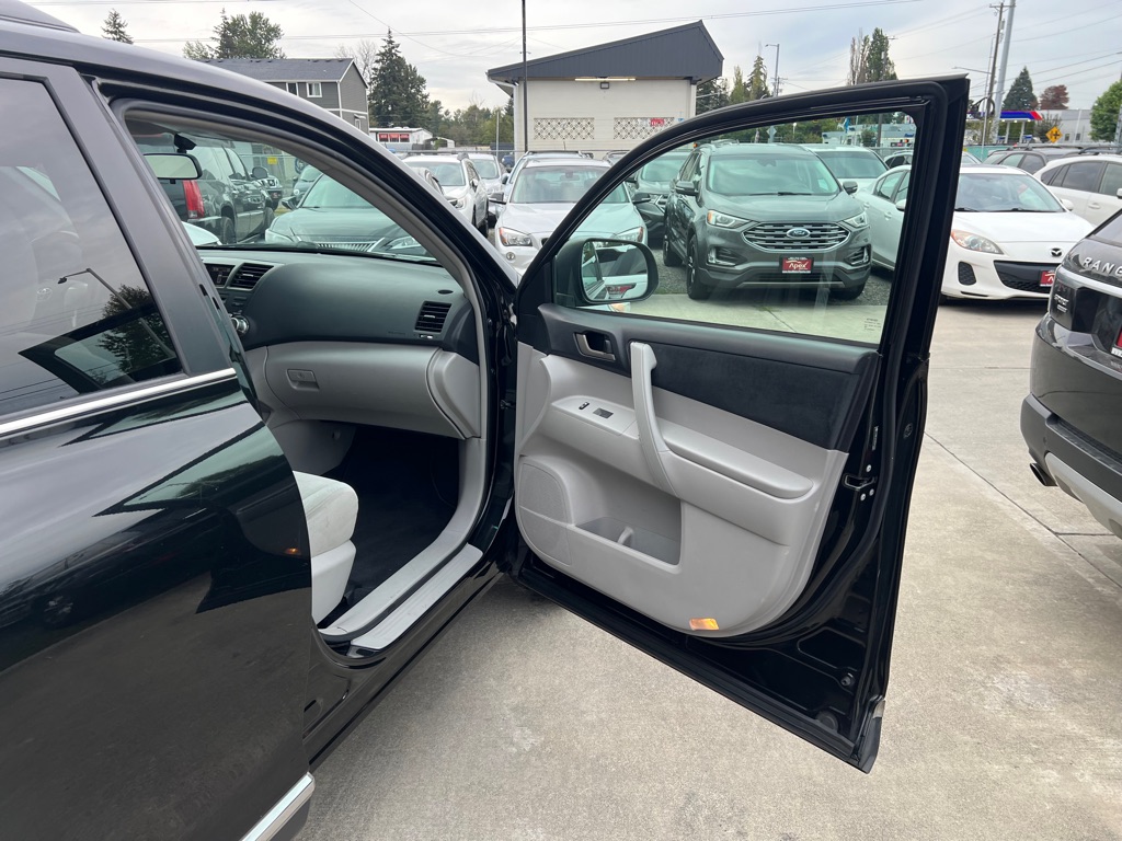 Photo 19 of this TOYOTA HIGHLANDER