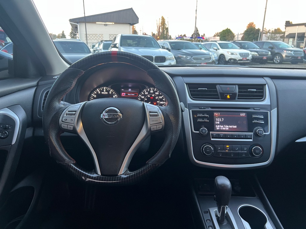 Photo 14 of this NISSAN ALTIMA