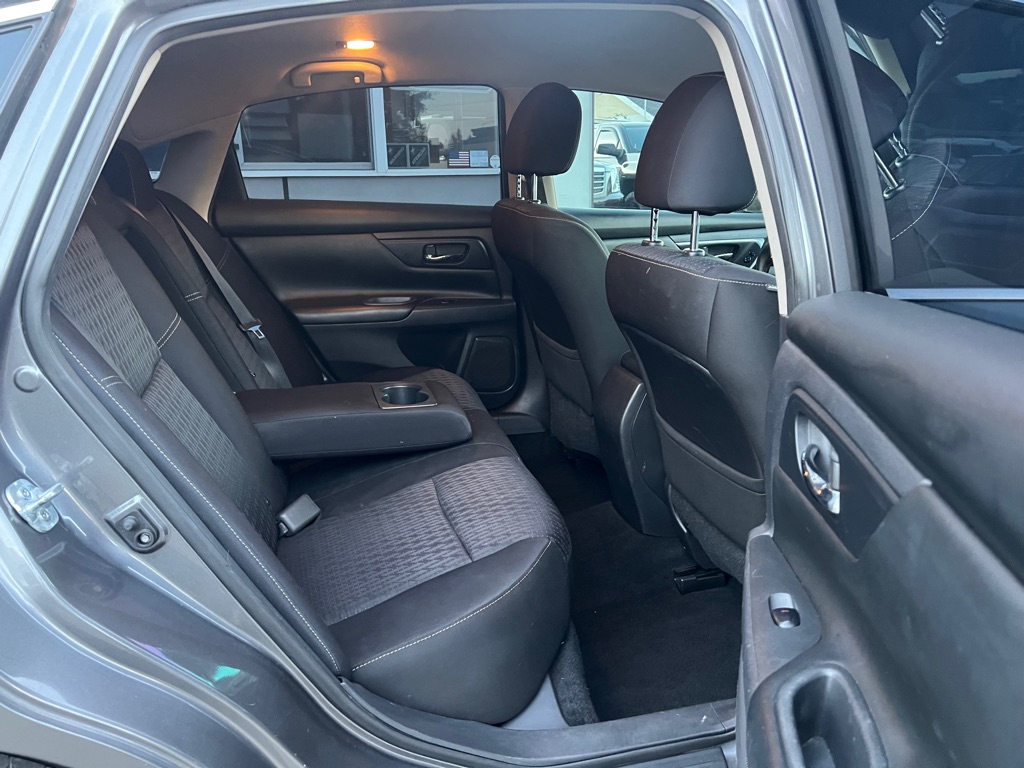 Photo 16 of this NISSAN ALTIMA