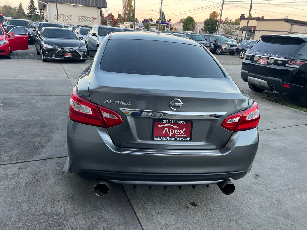 Photo 6 of this NISSAN ALTIMA