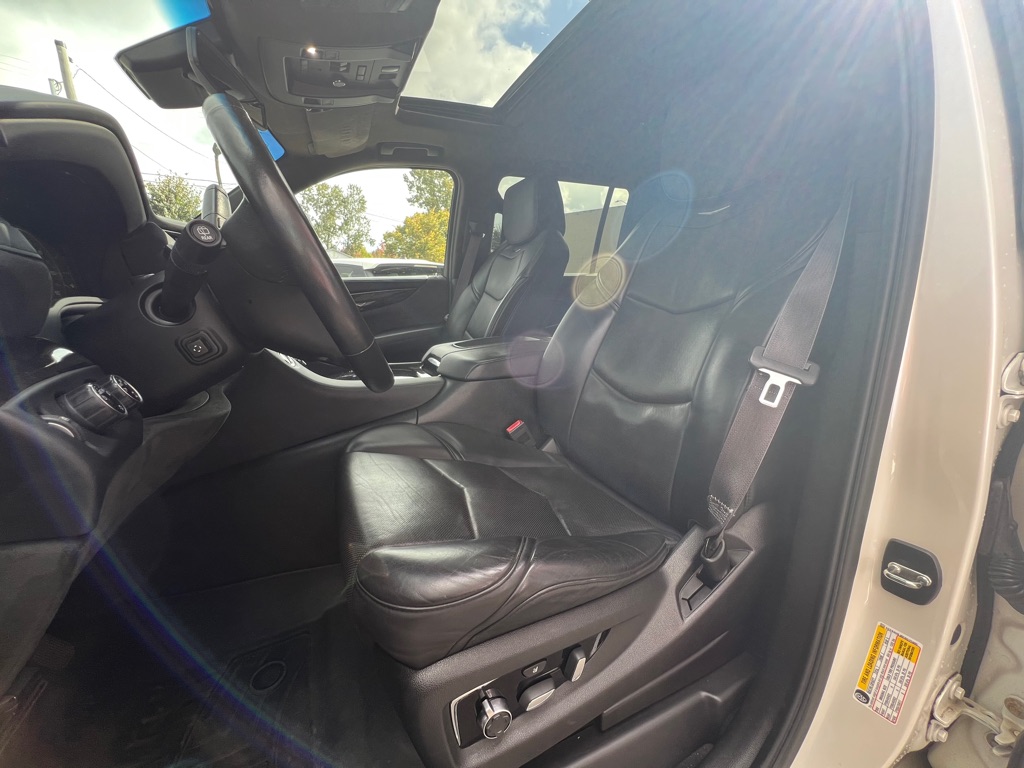 Photo 12 of this CADILLAC ESCALADE ESV
