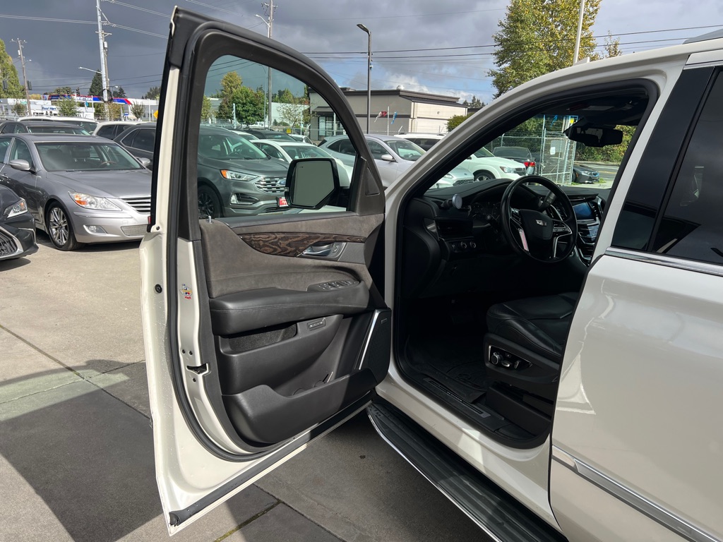 Photo 11 of this CADILLAC ESCALADE ESV