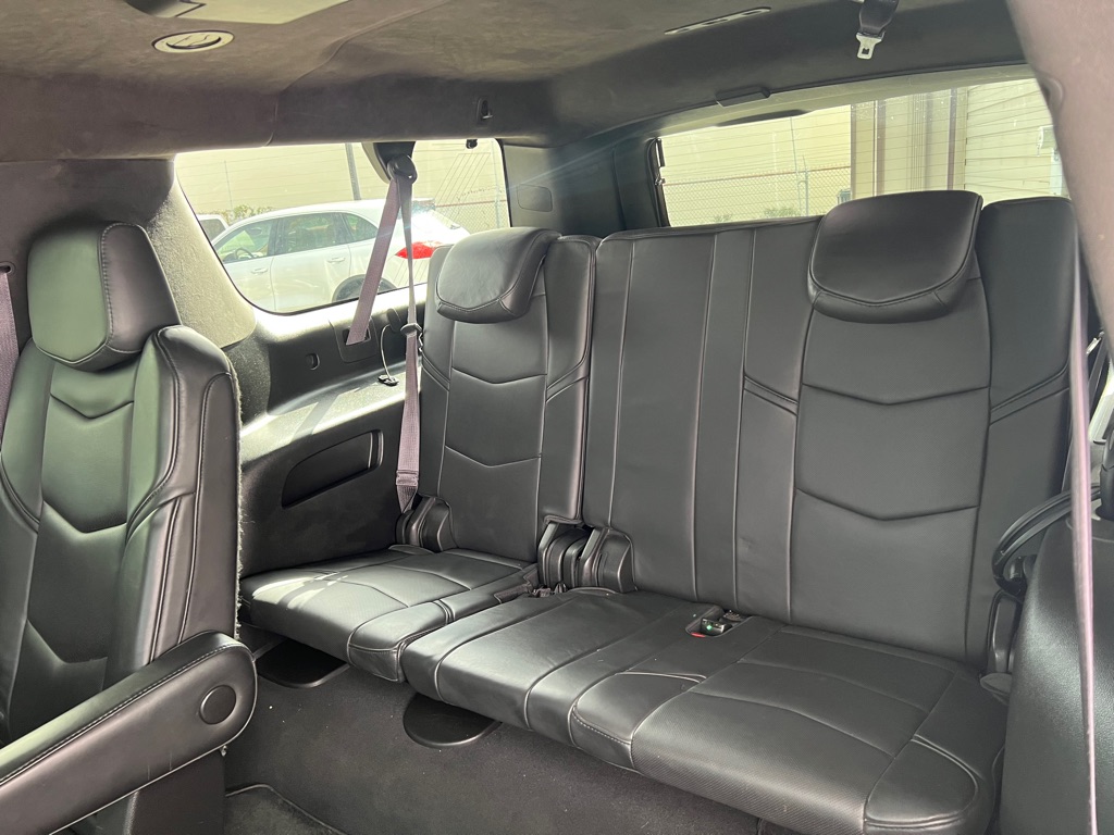Photo 17 of this CADILLAC ESCALADE ESV