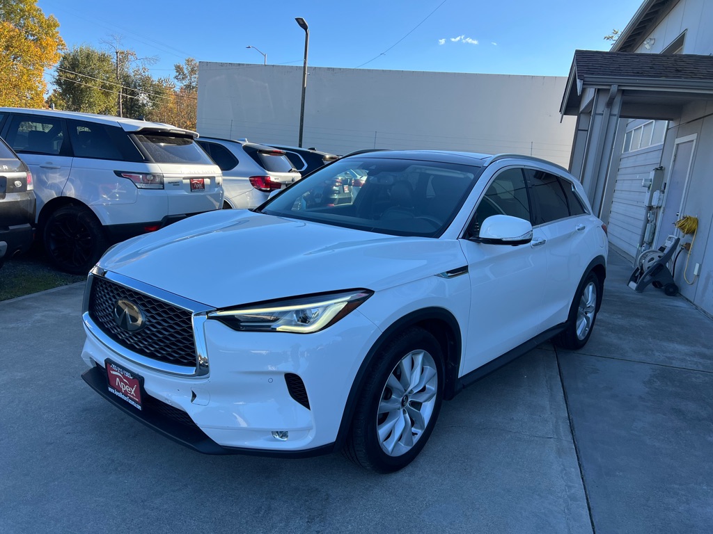 Photo 3 of this INFINITI QX50