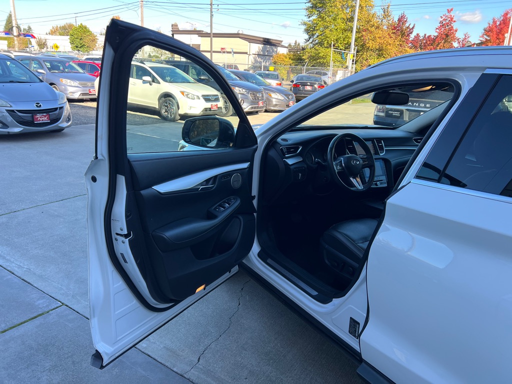 Photo 11 of this INFINITI QX50