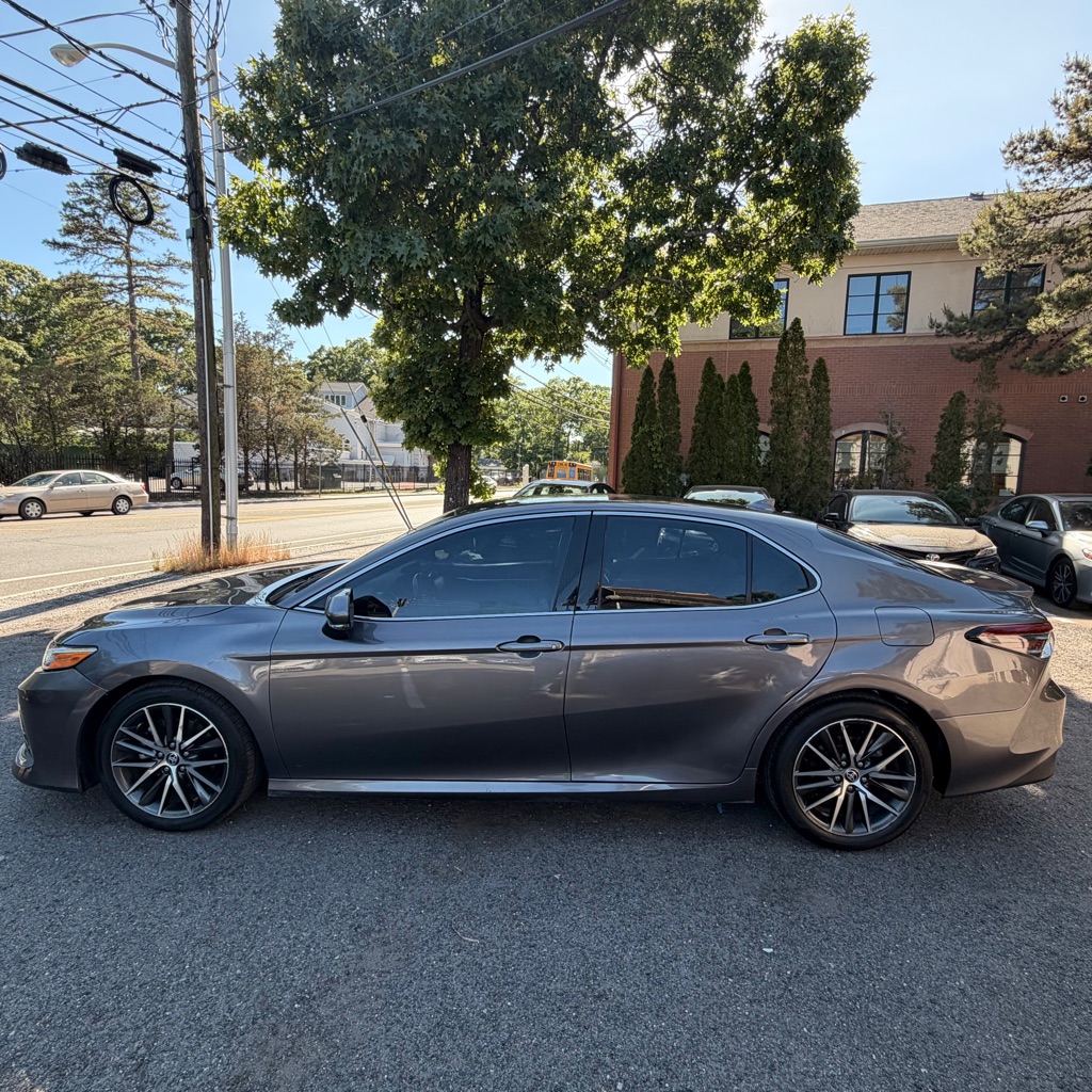 Photo 2 of this TOYOTA CAMRY