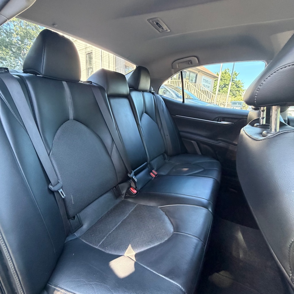 Photo 12 of this TOYOTA CAMRY