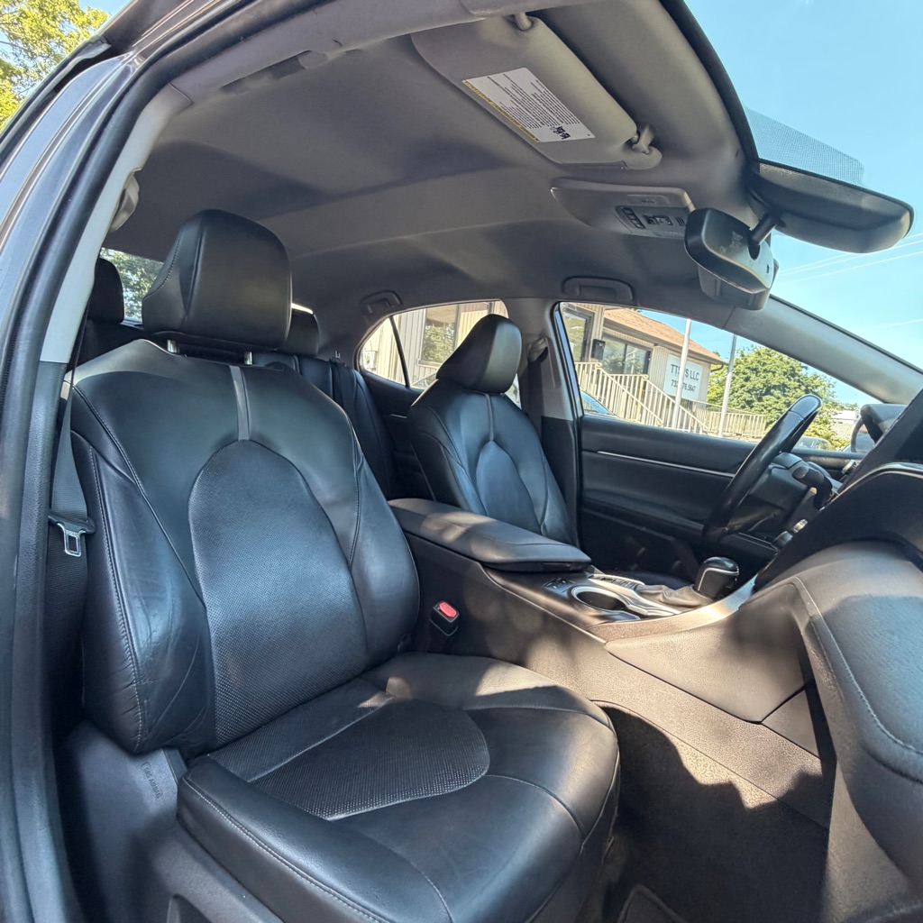 Photo 15 of this TOYOTA CAMRY