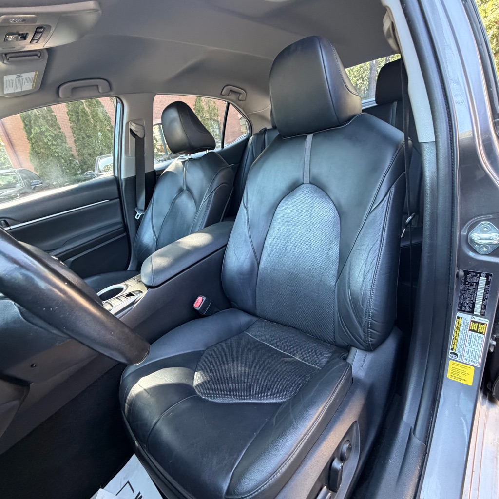 Photo 17 of this TOYOTA CAMRY