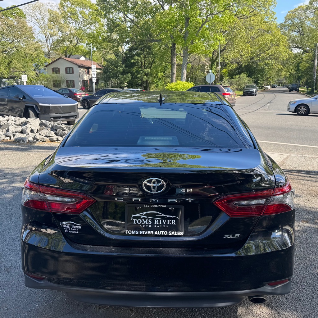 View vehicle photo 4