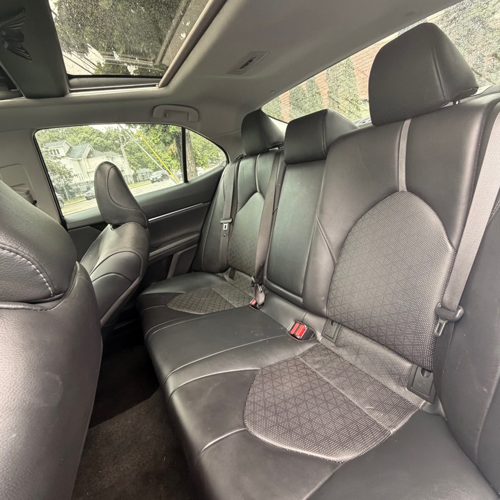 Photo 10 of this TOYOTA CAMRY