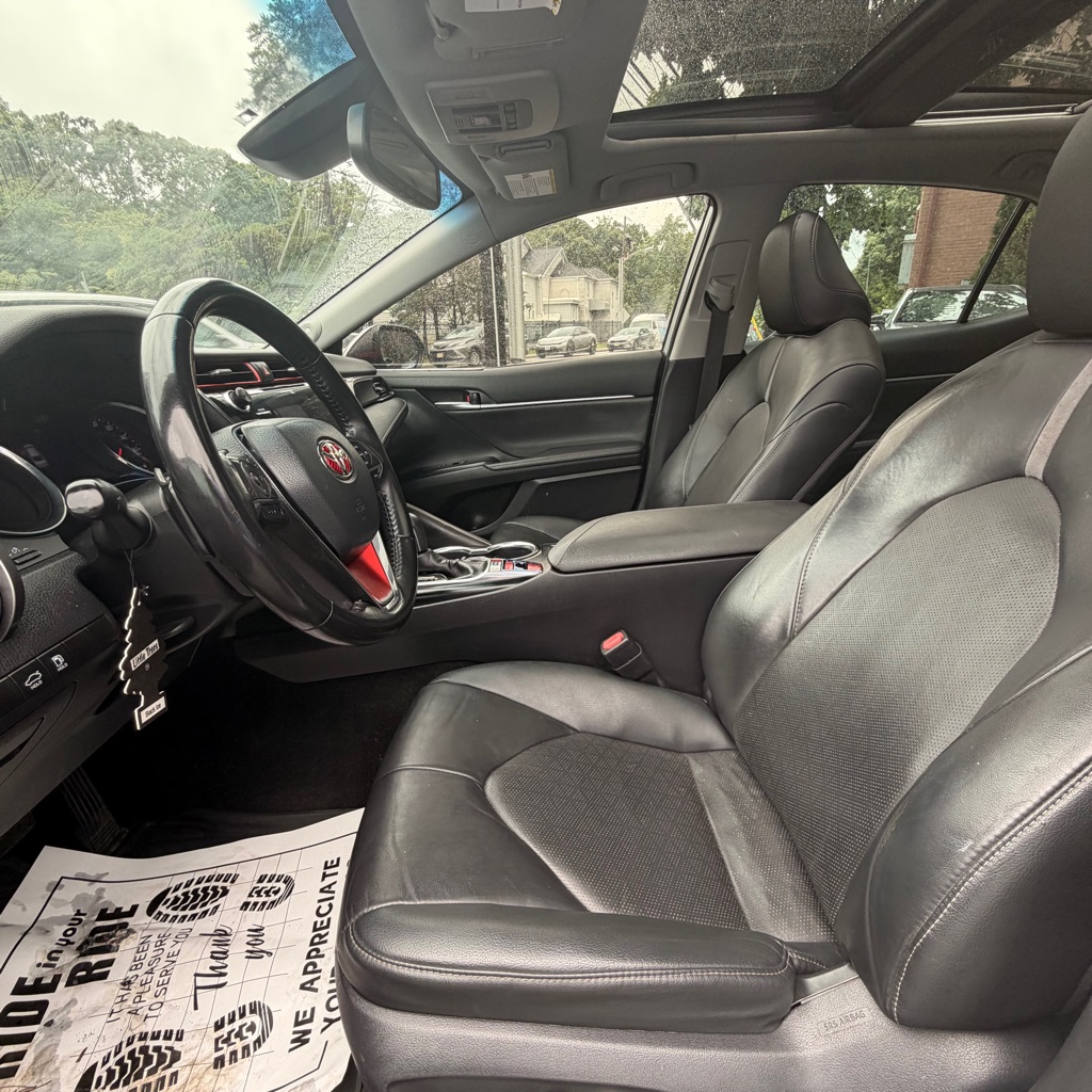 Photo 18 of this TOYOTA CAMRY